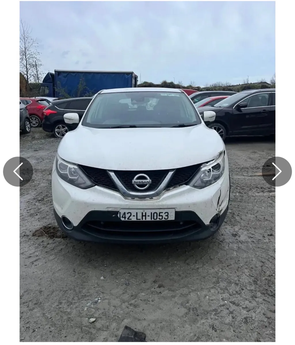 2014 Nissan Qashqai 1.5 Diesel very light damage - Image 1