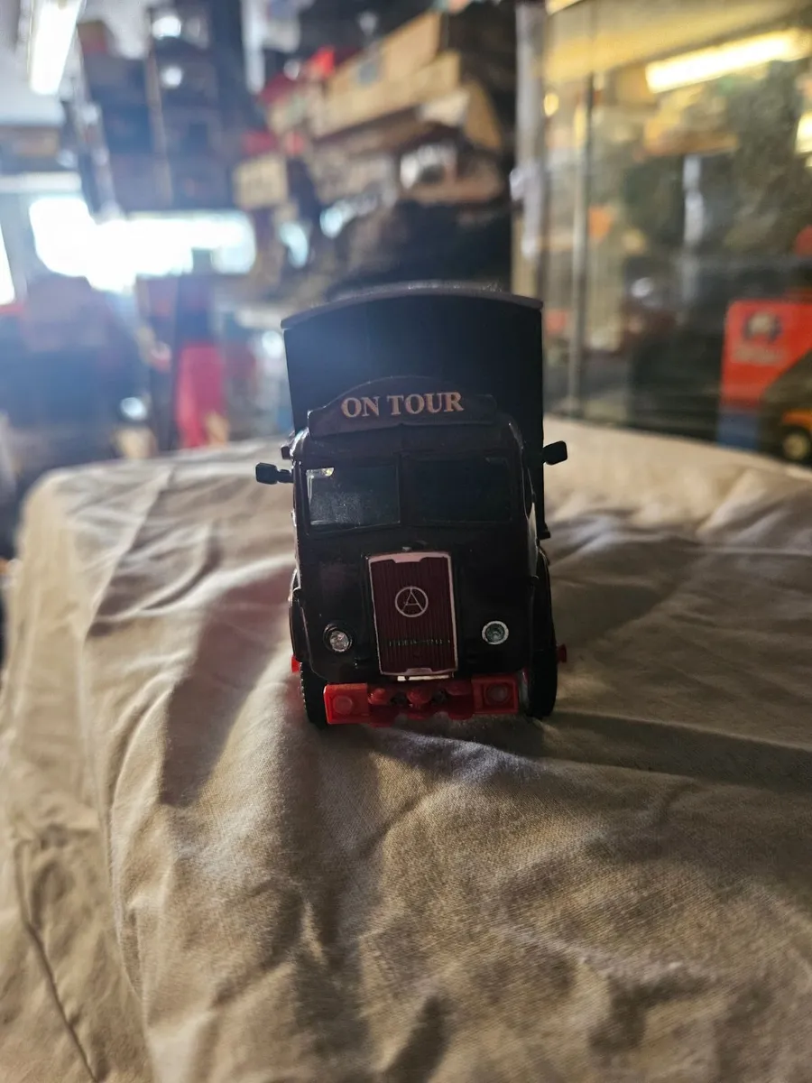 Corgi Circus Fair Ground Code3 Truck - Image 2