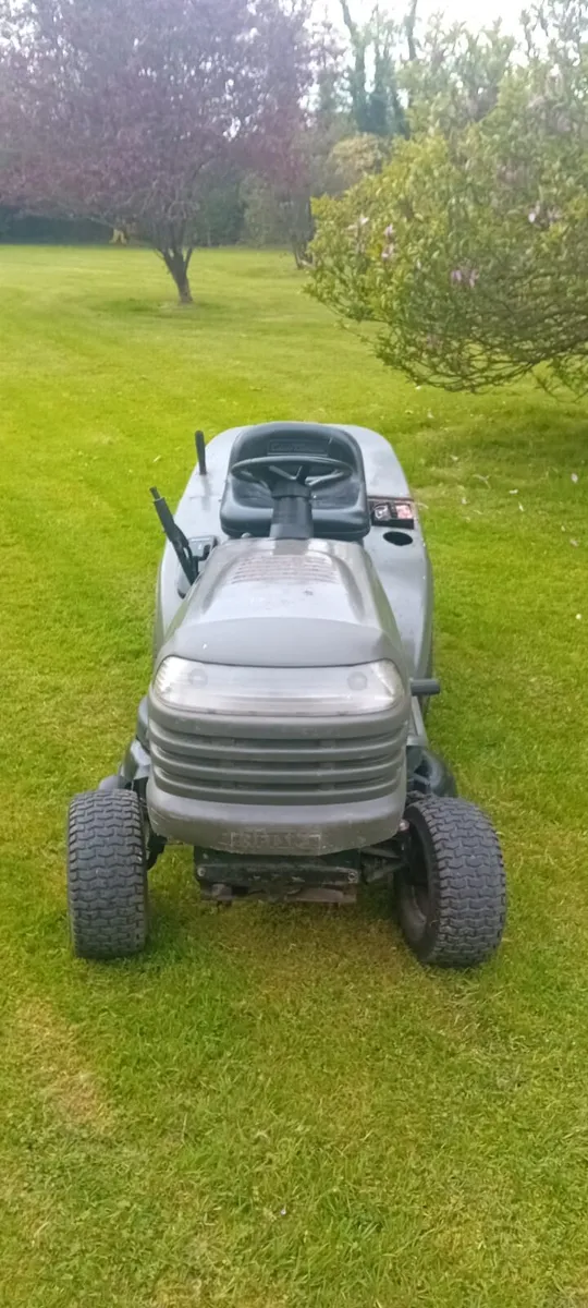 Ride on lawnmower - Image 3