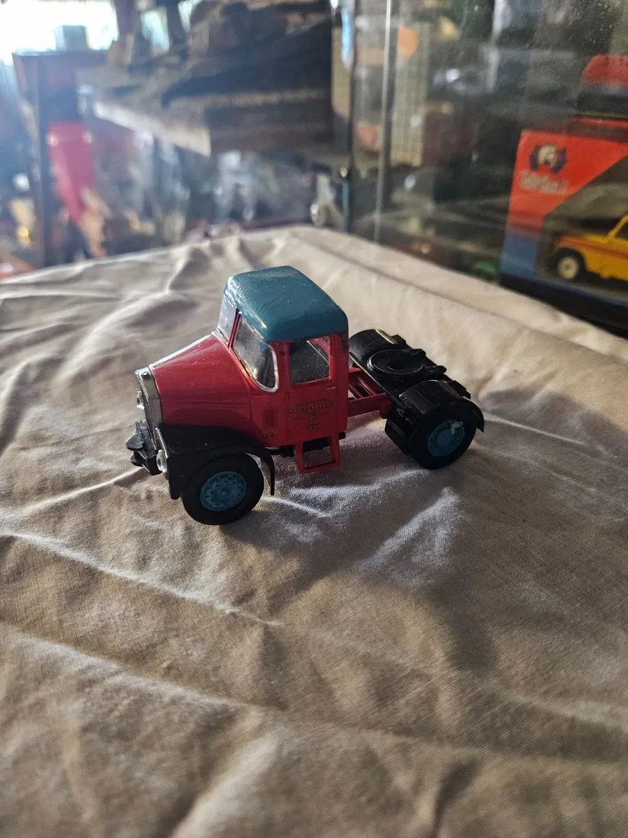 Corgi Circus Fair Ground Code3 Truck - Image 2