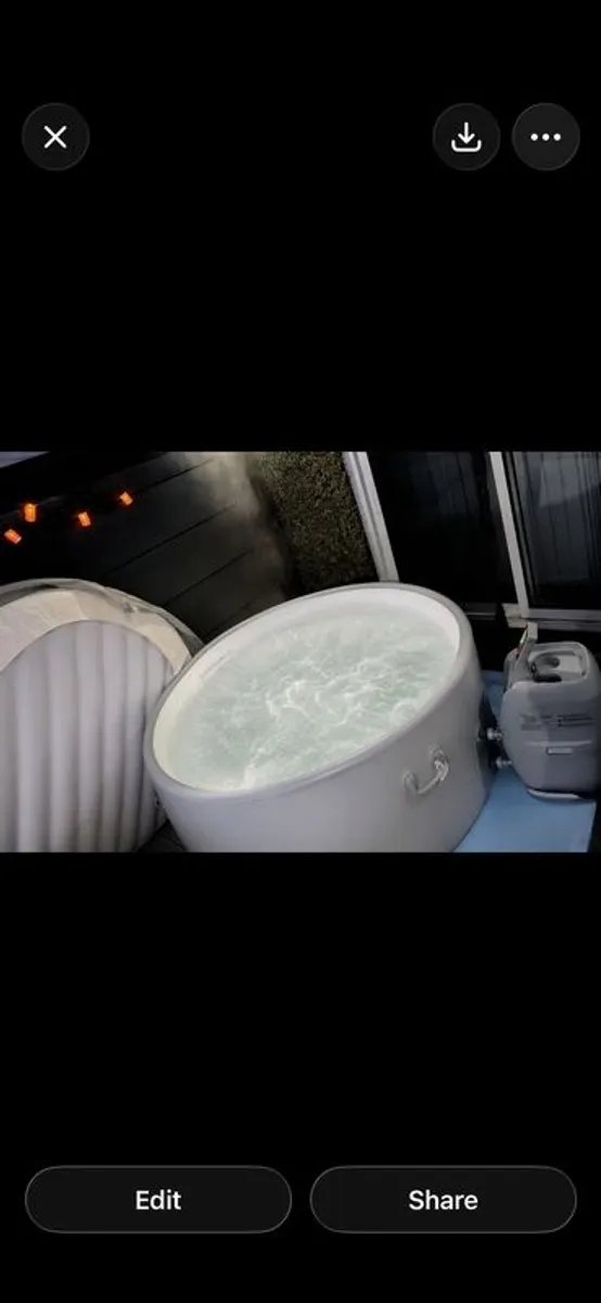 Jacuzzi /Hot tub - Image 1