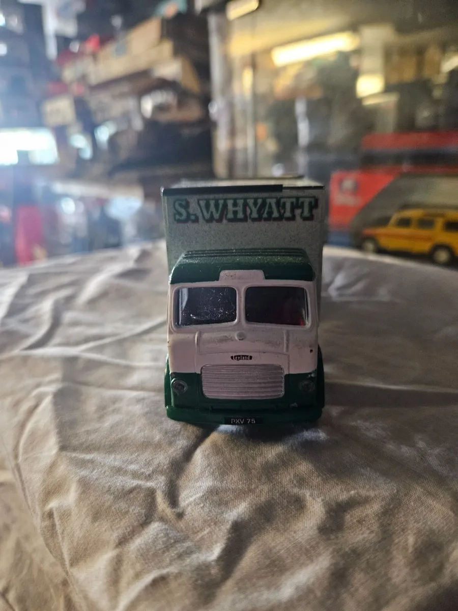 Corgi Circus Fair Ground Code3 Truck 1.50 - Image 3