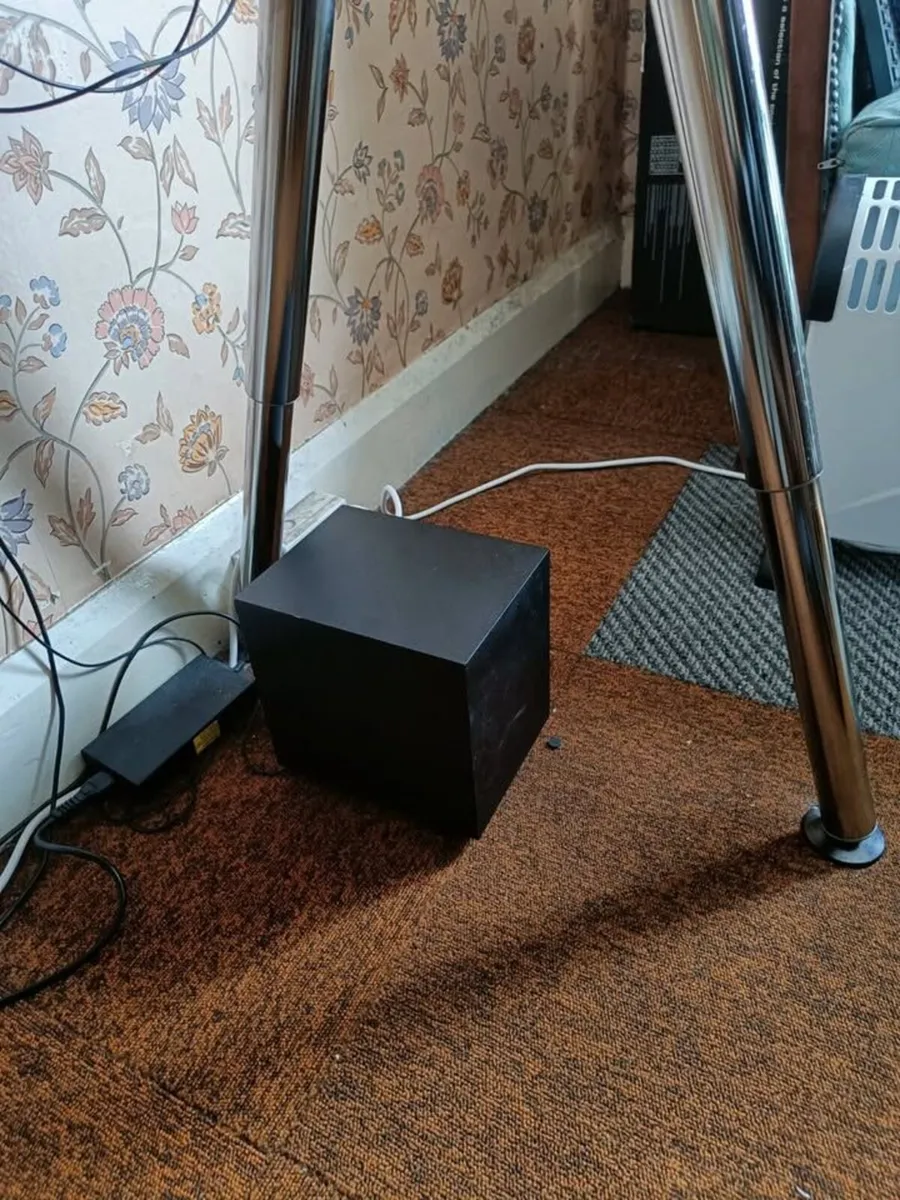 2 Speakers, 1 subwoofer for desktop & tv set - Image 3
