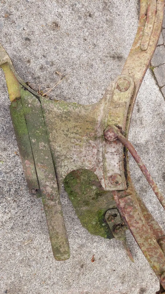 Vintage Farm Machinery - Image 4