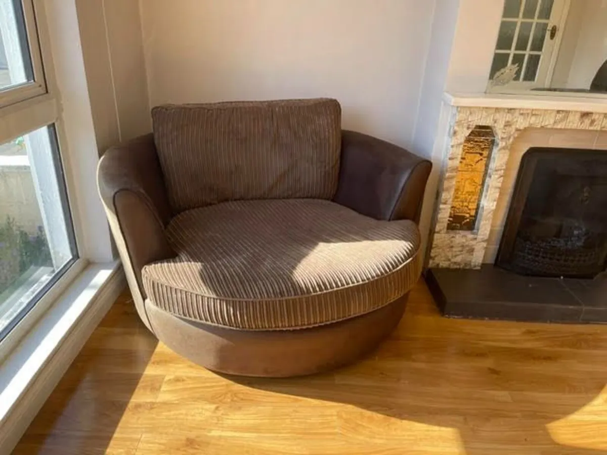Free leather swivel love seat & leather couch - Image 1