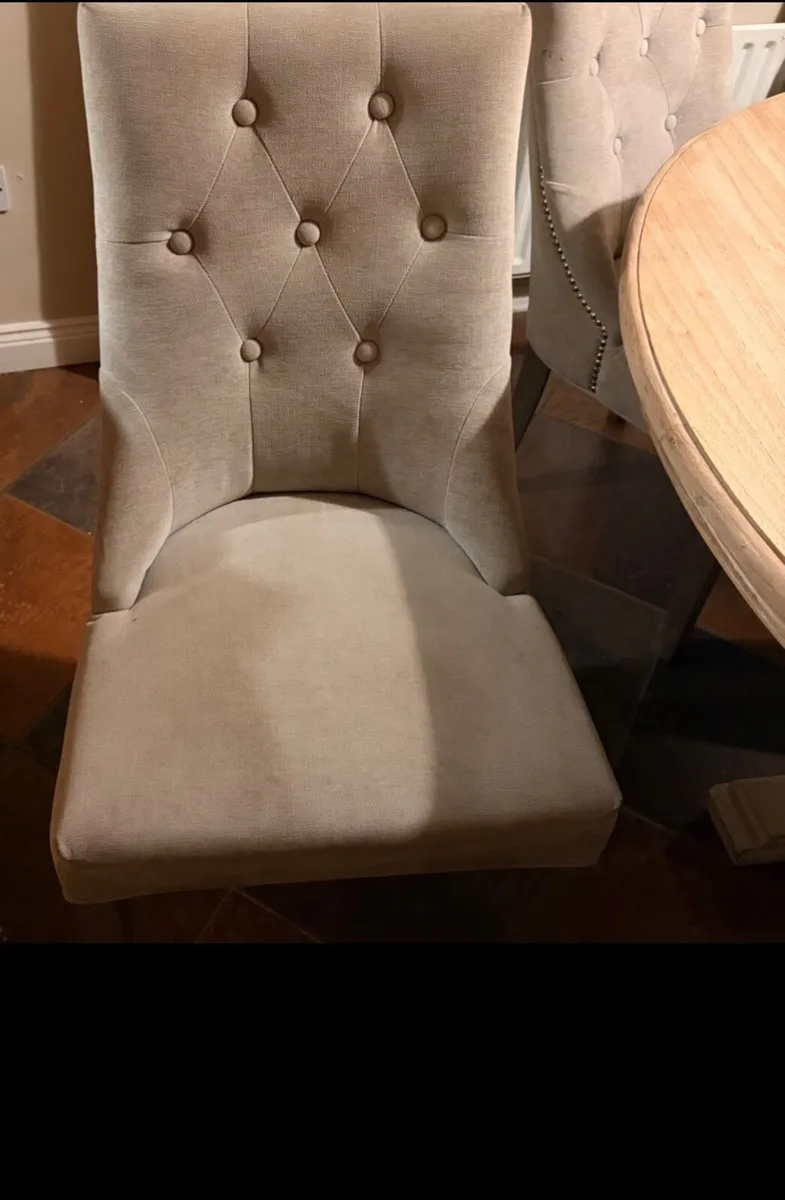 8 Dining chairs - Image 1