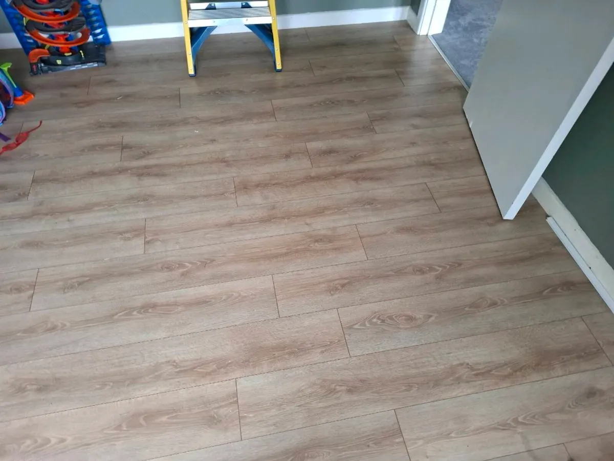 Timber laminate flooring