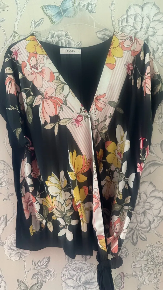 Women’s top - Image 1