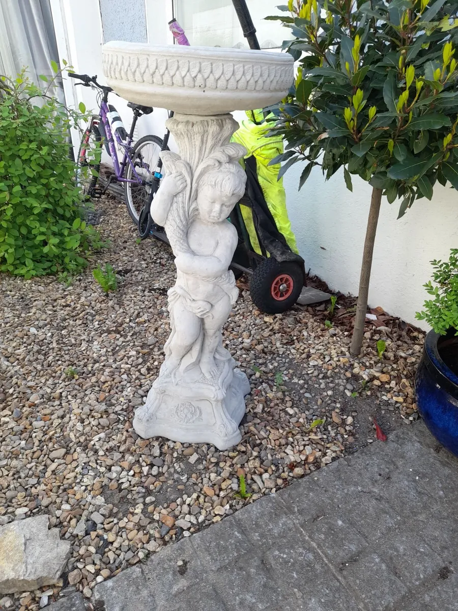 Bird Bath - Brand New - Only 85 - Image 2