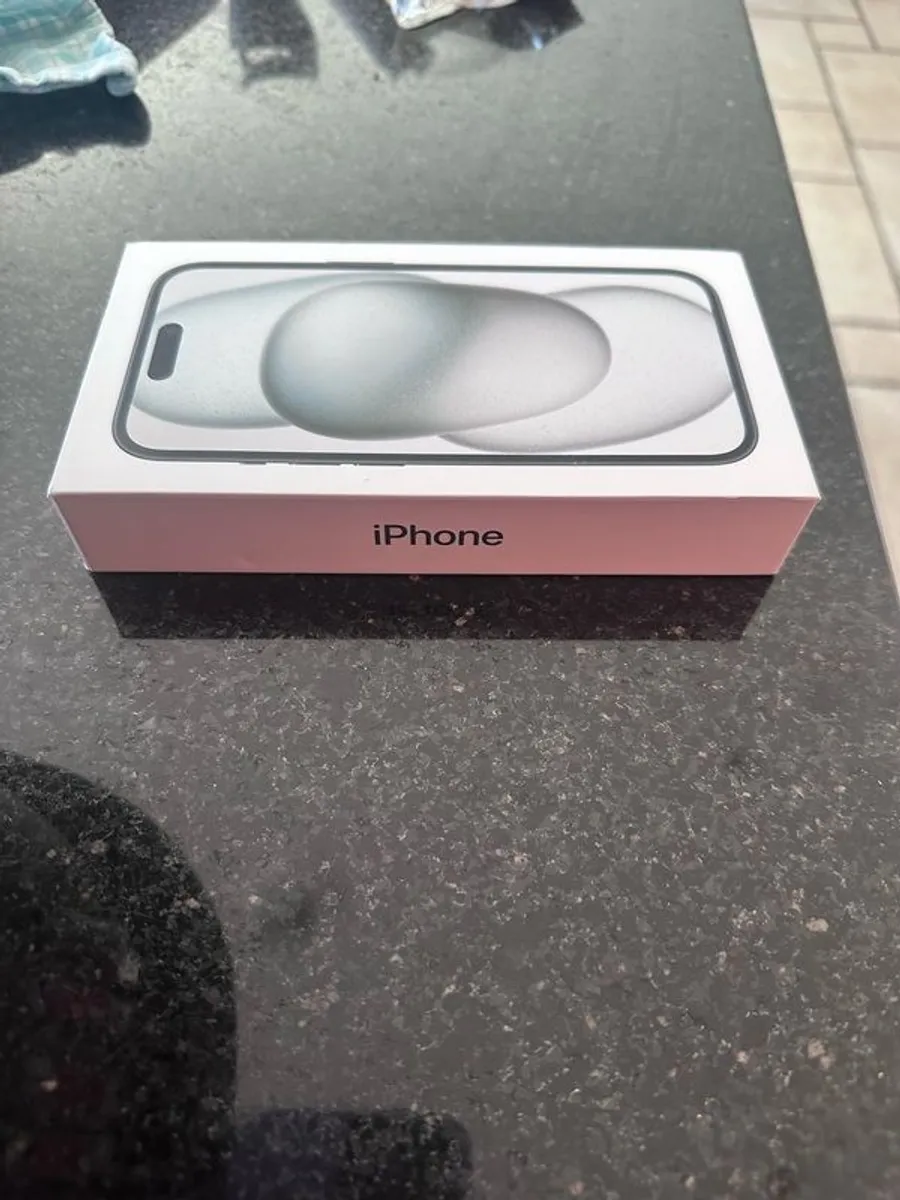 New sealed Apple IPhone 15 - Image 4