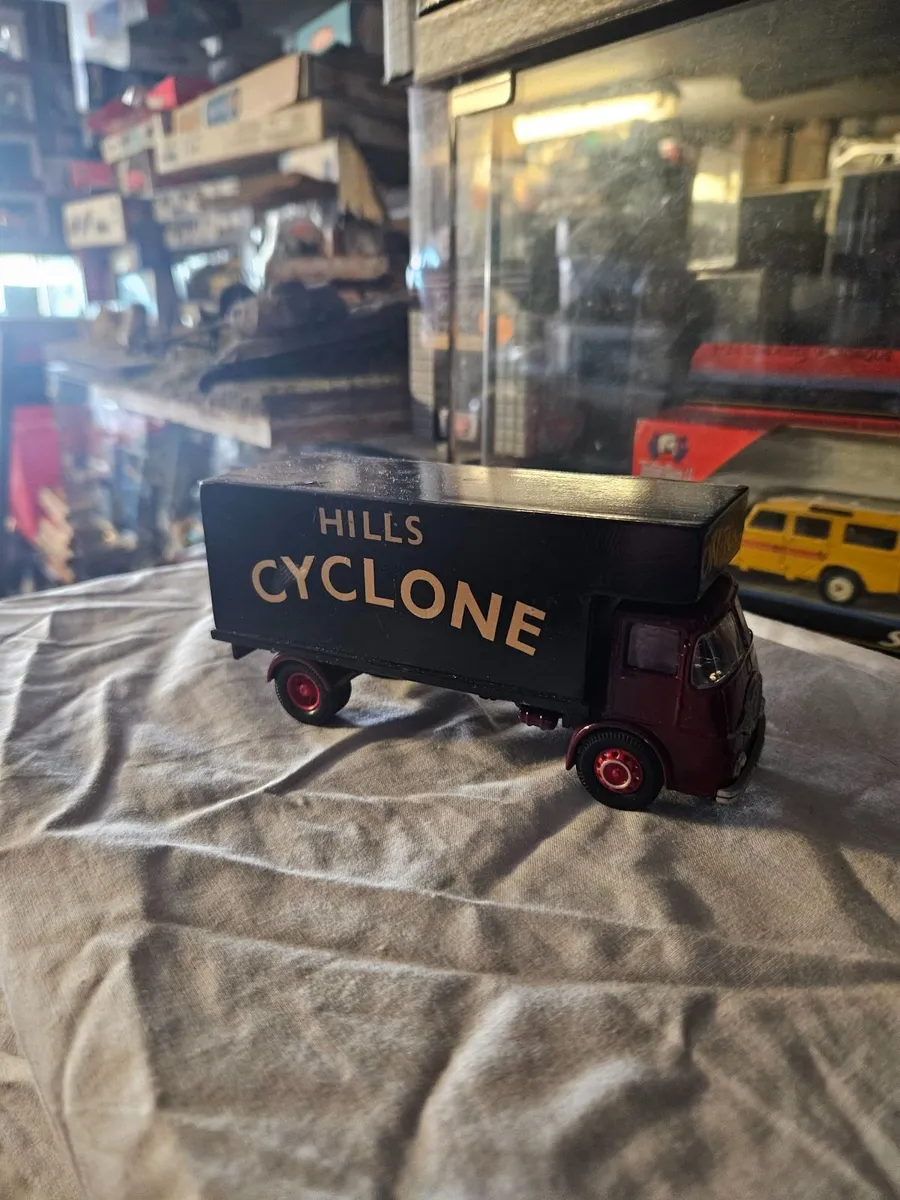 Corgi Circus Fair Ground Code3 Truck - Image 2