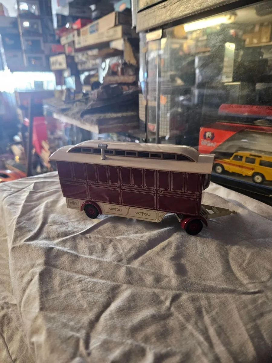 Corgi Circus Fair Ground Showmans Range