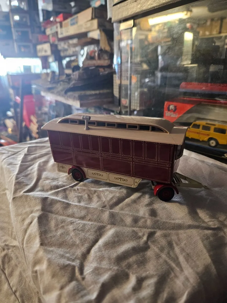 Corgi Circus Fair Ground Showmans Range