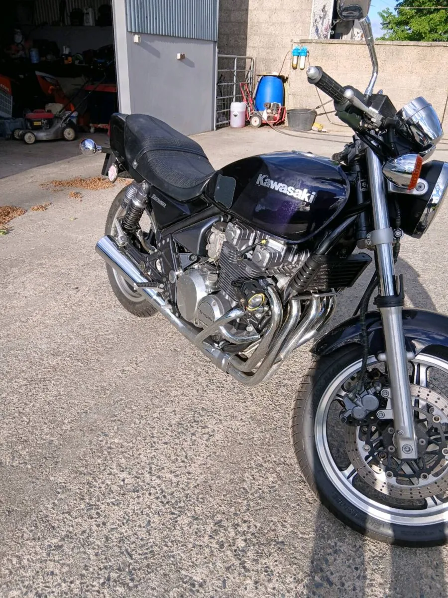 Kawasaki Zephyr 550 - Image 1