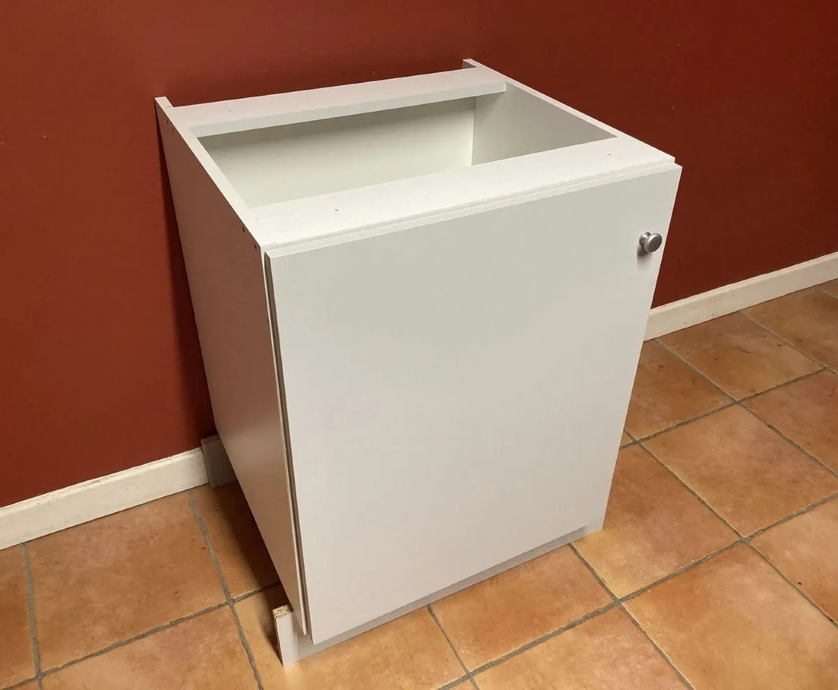 Kitchen Cabinet – Excellent Condition - Image 1