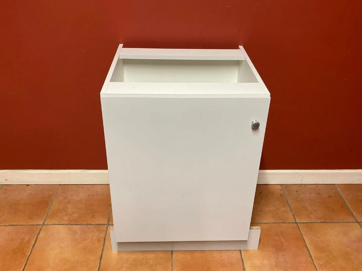 Kitchen Cabinet – Excellent Condition - Image 3