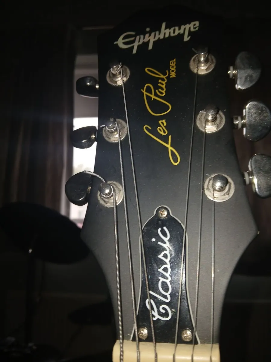 2022- rare epiphone les paul classic worn purple - Image 3