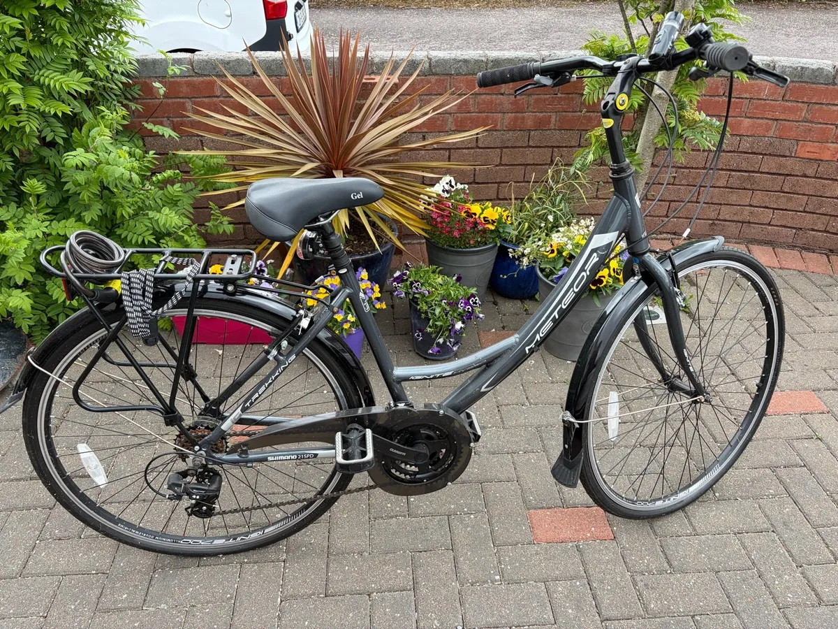 Hybrid bike - Image 4