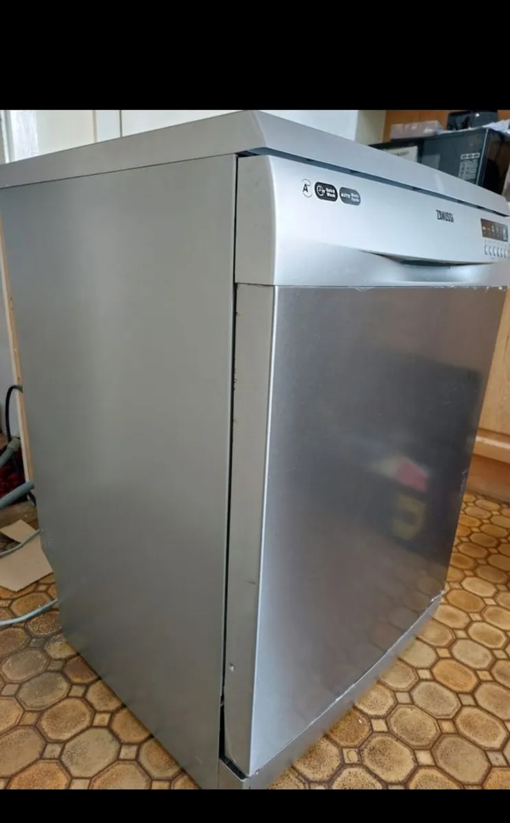 Dishwasher - Image 2