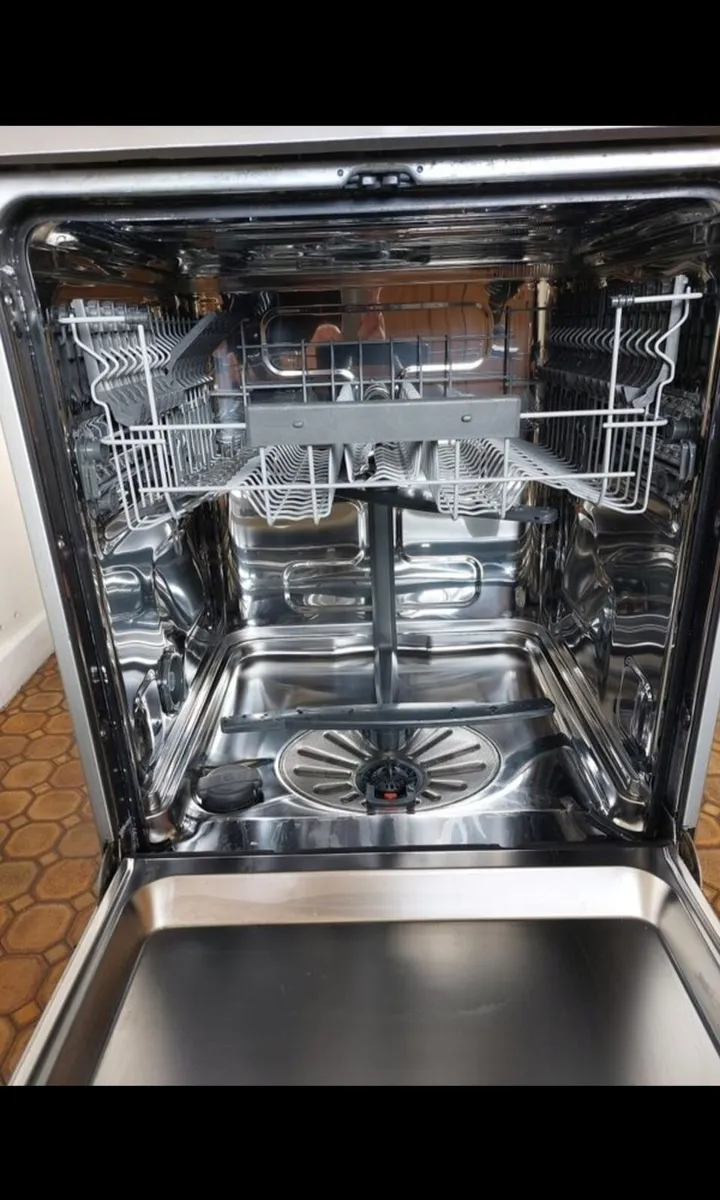 Dishwasher - Image 4