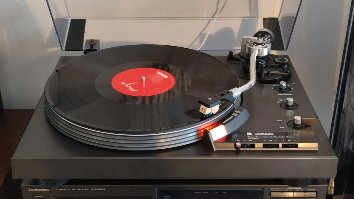 Technics SL-1900,FullAuto, Turntable.Direct Drive - Image 1