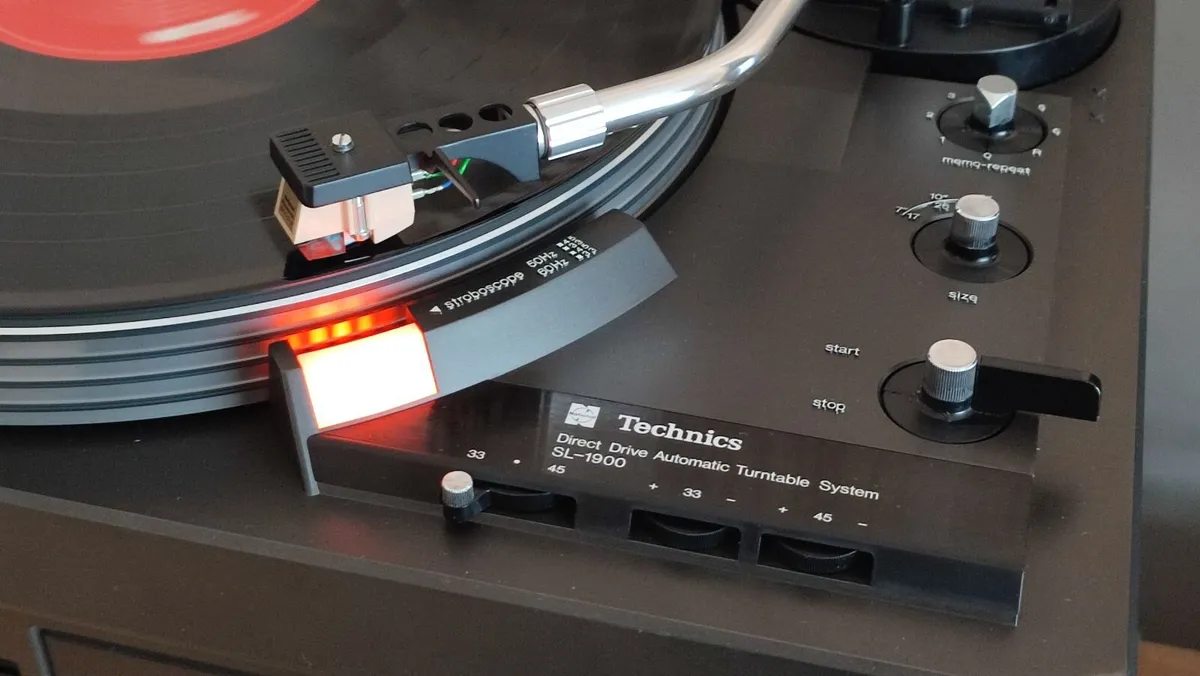 Technics SL-1900,FullAuto, Turntable.Direct Drive - Image 2