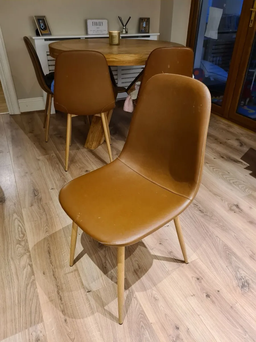 oak table and chairs - Image 3