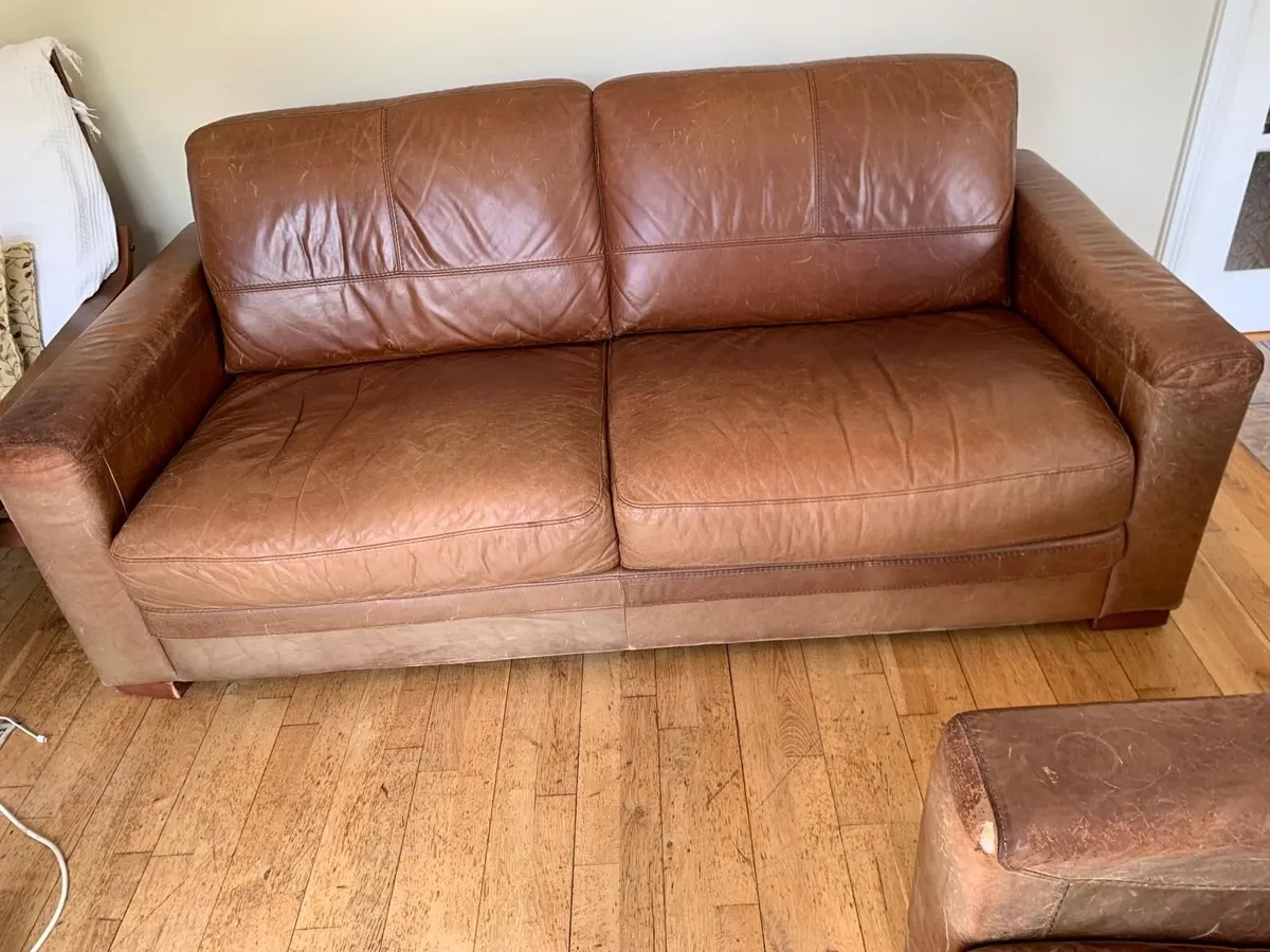 Couch - Image 2