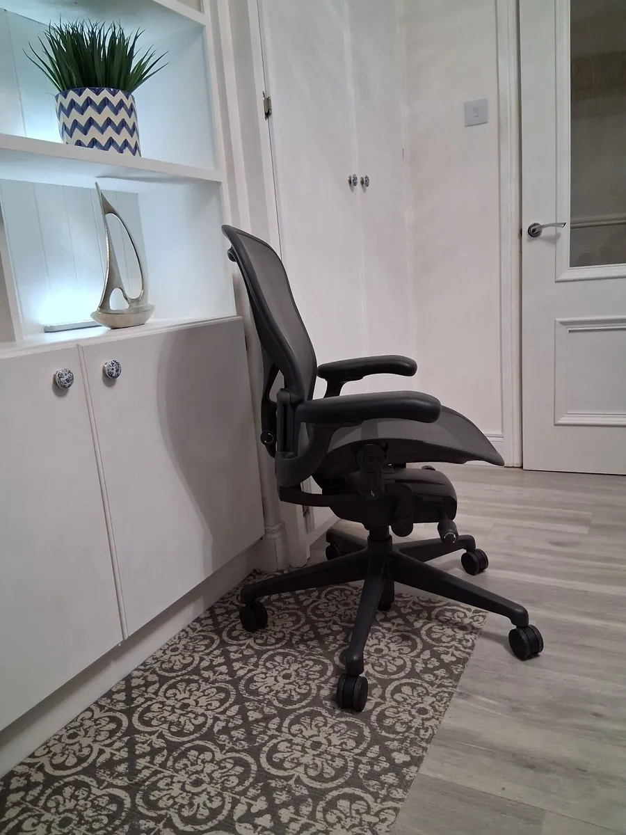 Herman Miller Aeron Ergonomic Office Chair - Image 3