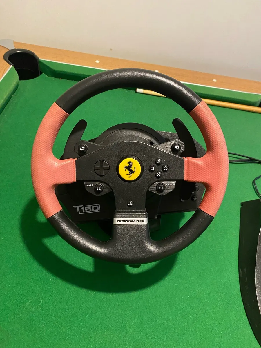 Thrustmaster T150 Ferrari racing wheel+ pedals PS4 - Image 3