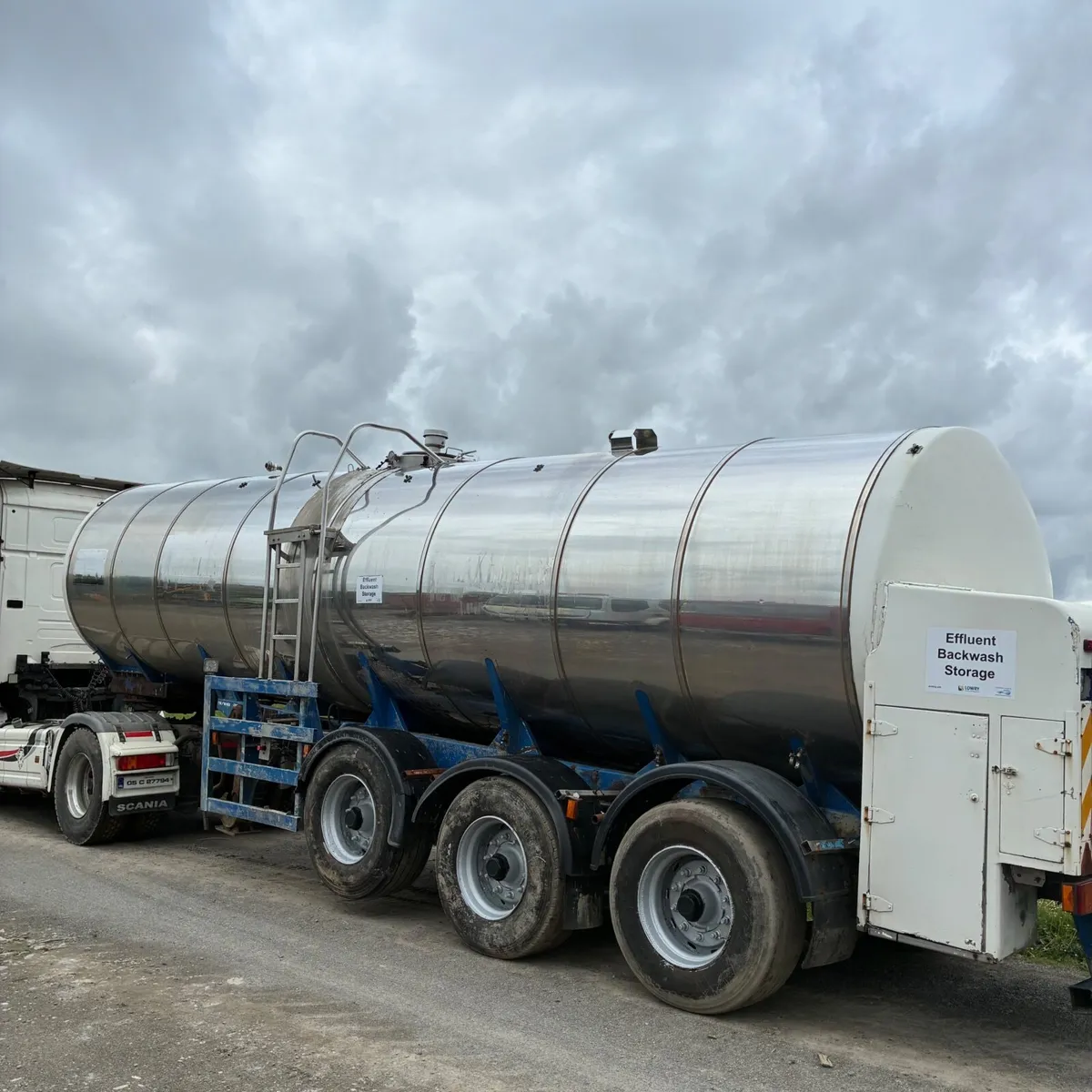 Slurry /water tank - Image 3