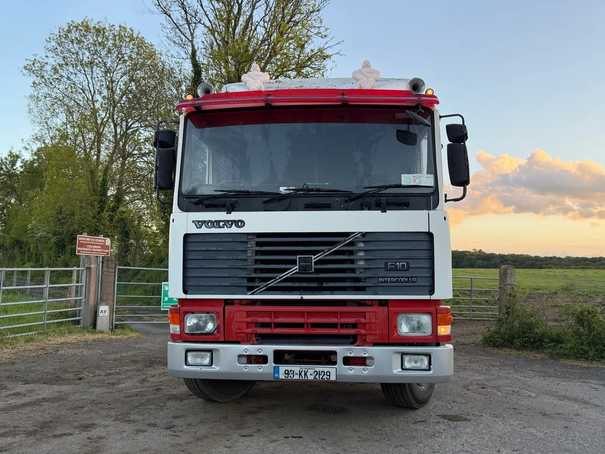 1993 Volvo F10 intercooler - Image 3