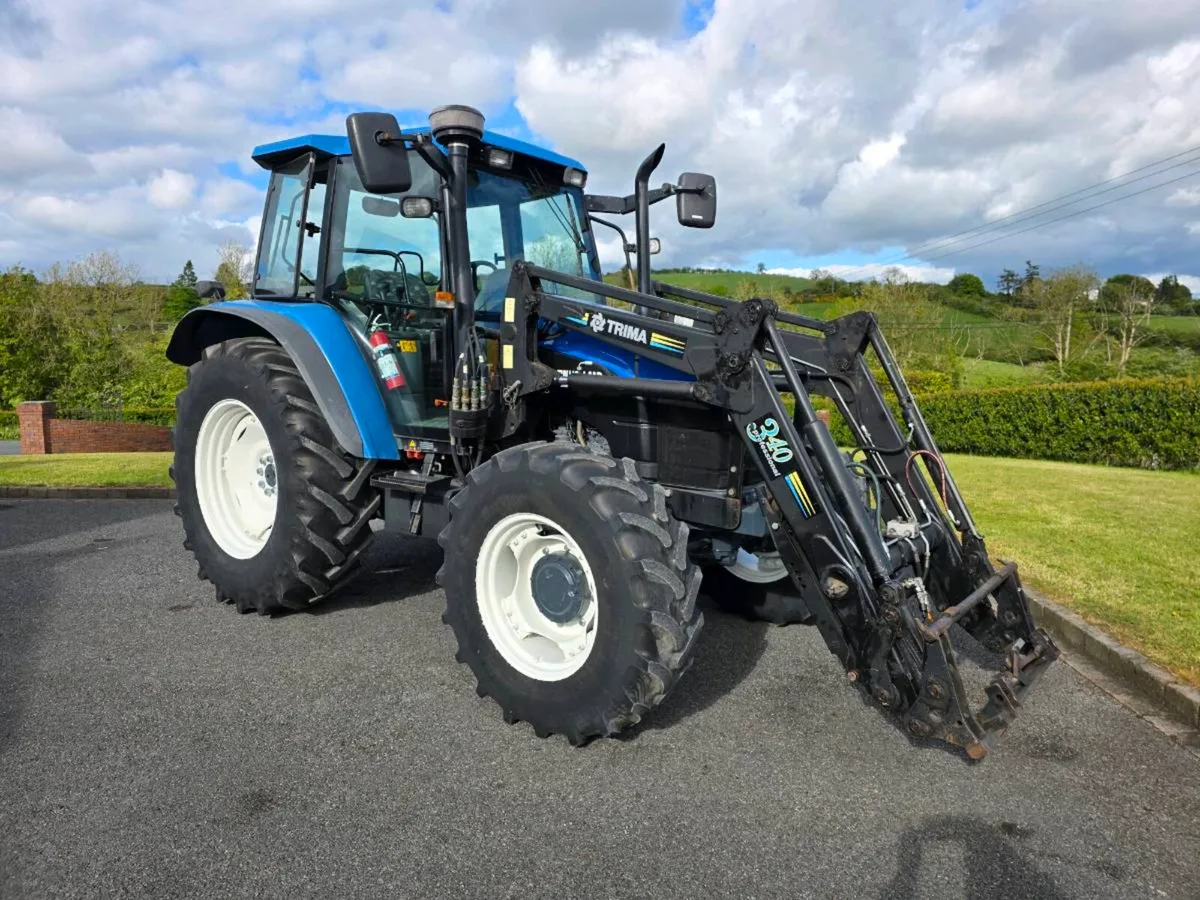 New Holland TS 100 and loader - Image 2
