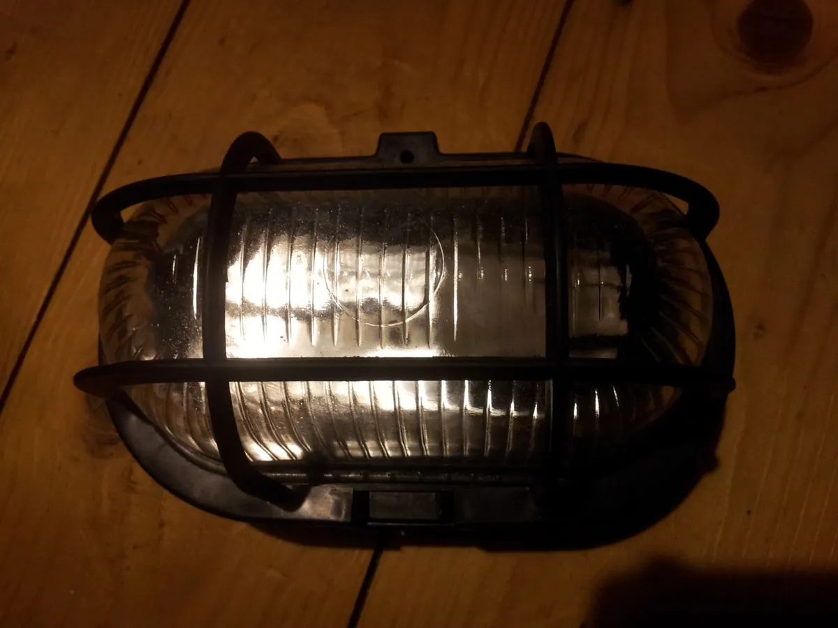 BULK HEAD 60W - Image 2