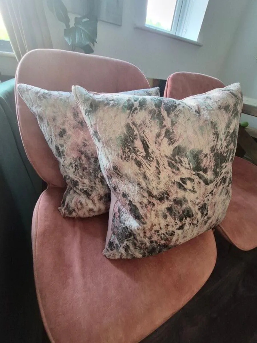 2 Scatter Box cushions in mint green and pale pink velvet material - Image 1