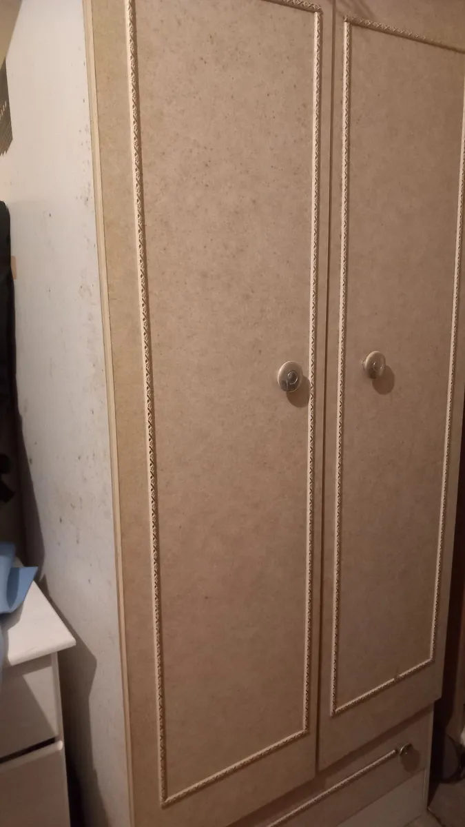 Wardrobes - Image 2