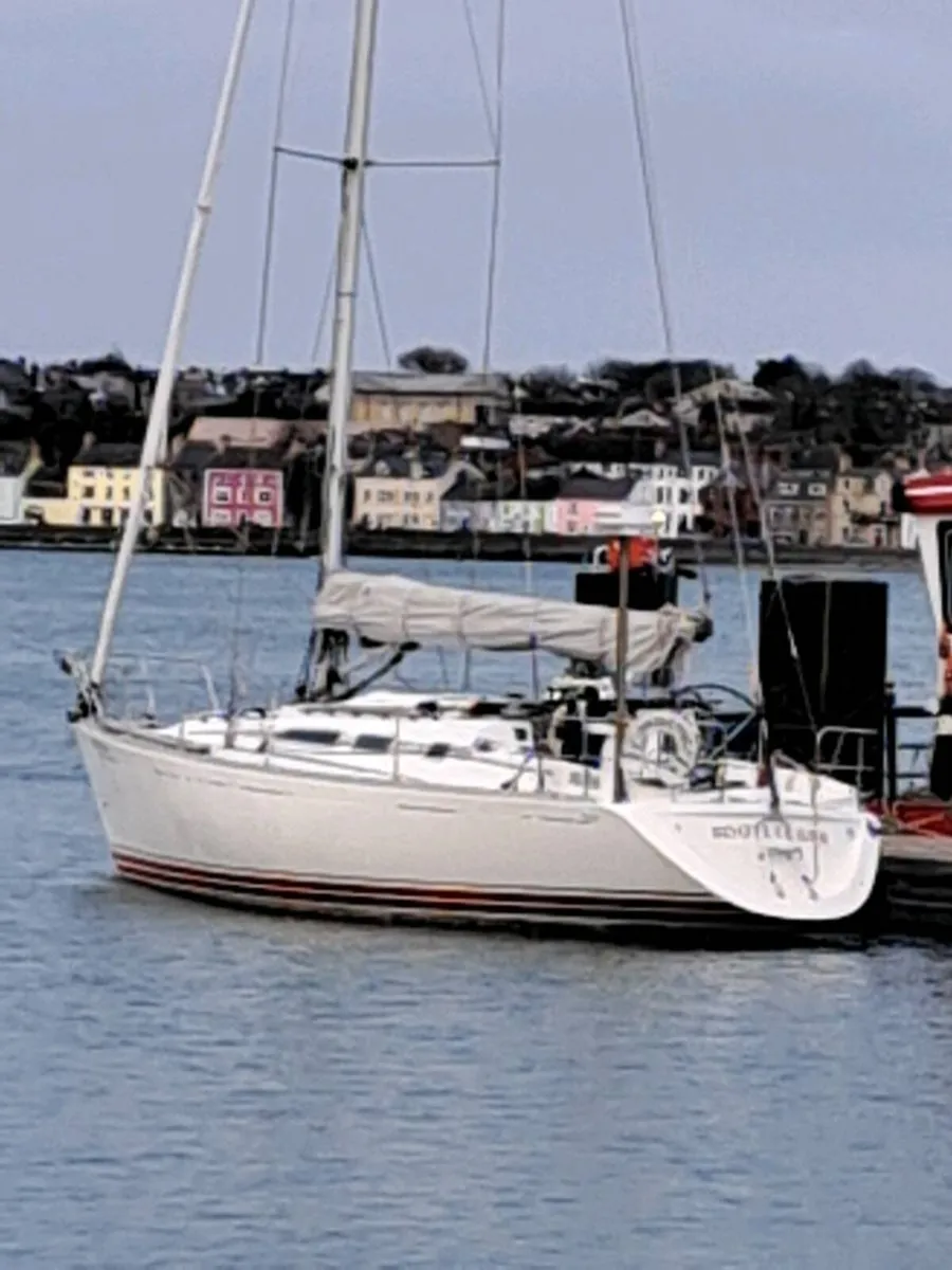 Sigma 38 cruiser racer - Image 3