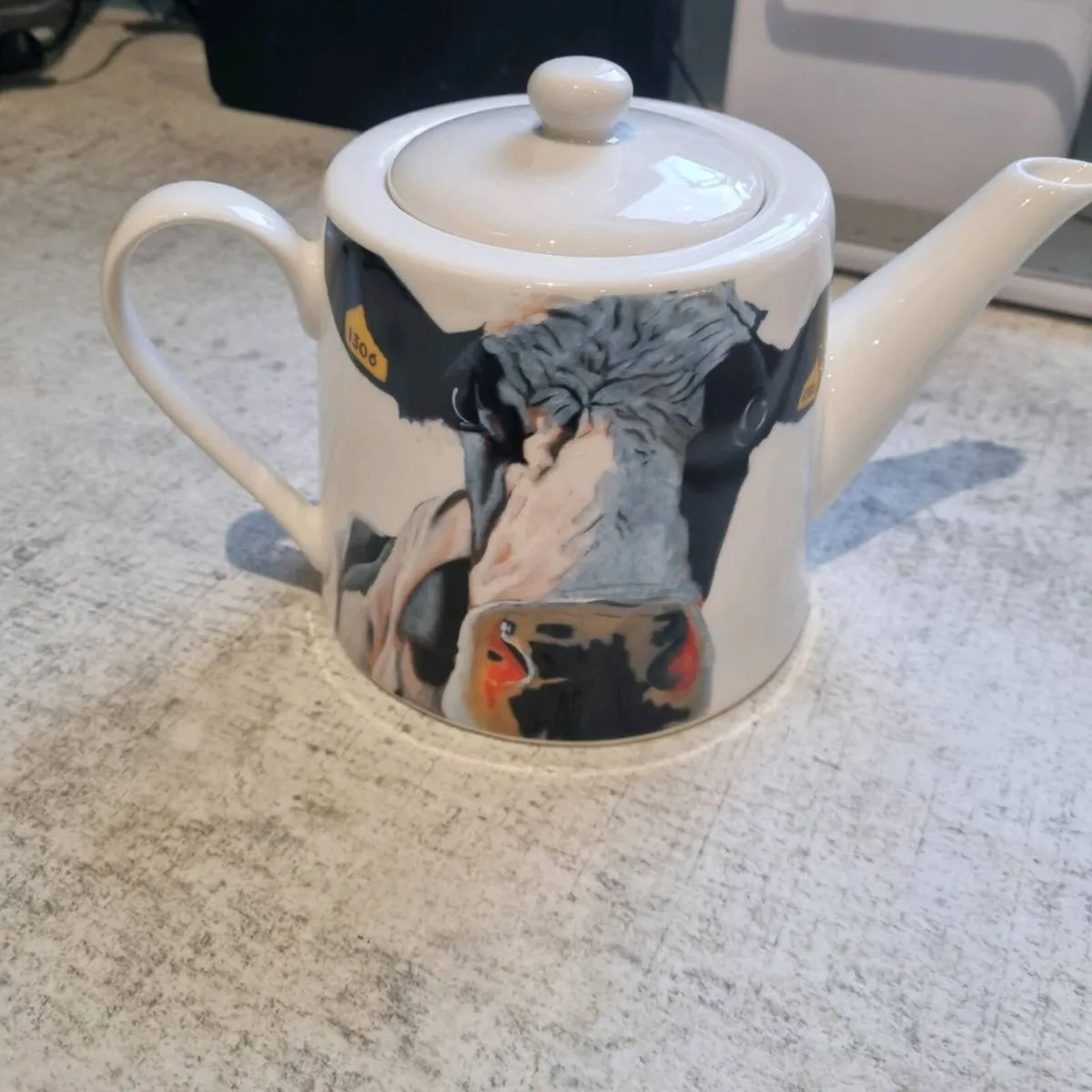 Eoin o'connor teapot - Image 3
