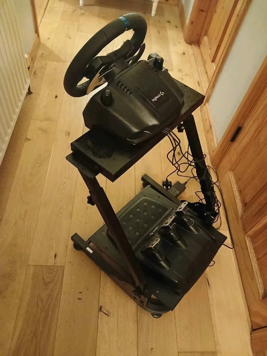 Logitech g29 gaming wheel,pedals, shifter, stand - Image 2
