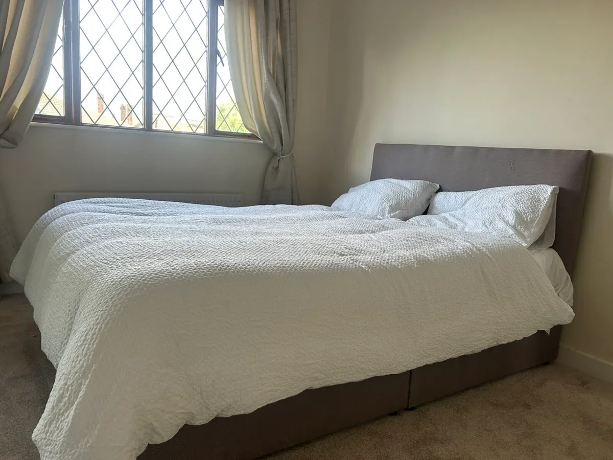 Double bed - Image 3