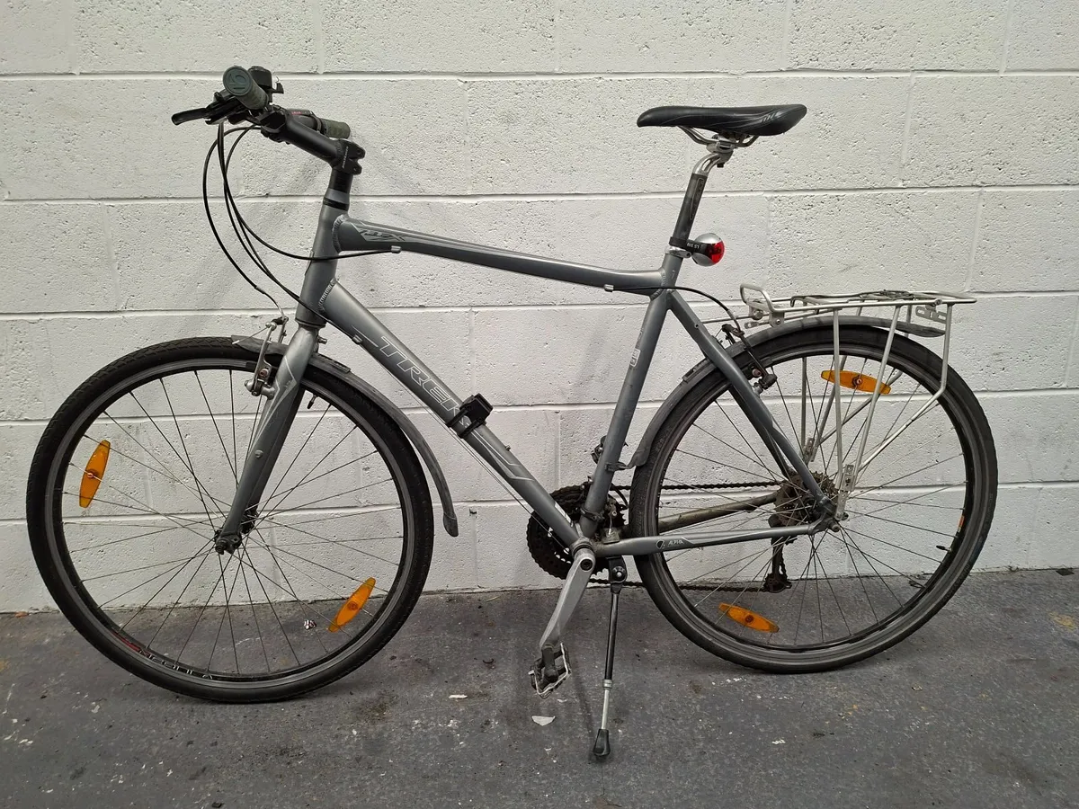TREK 7.3 FX.  The bike is like new. - Image 2