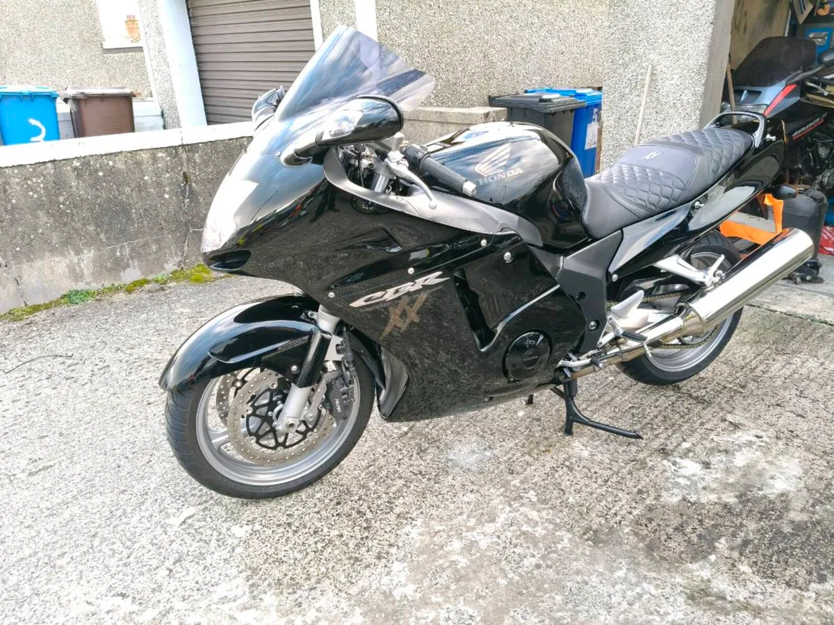CBR1100xx 2005 - Image 2