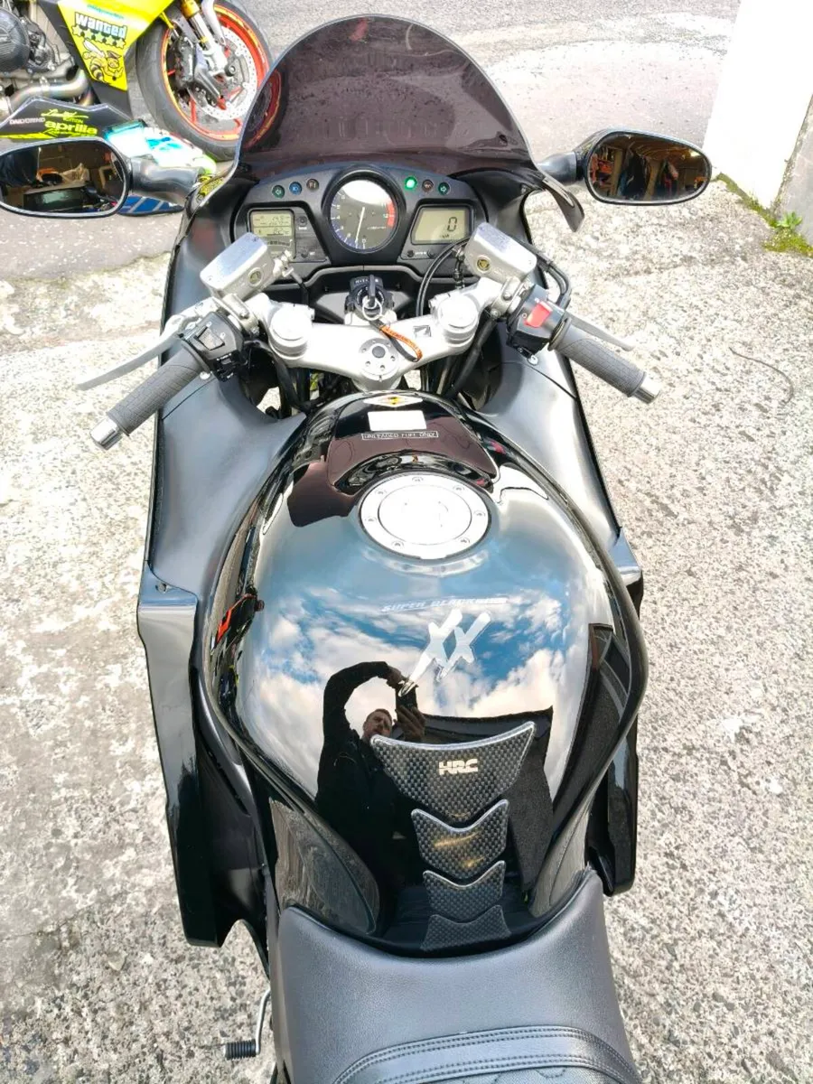 CBR1100xx 2005 - Image 3