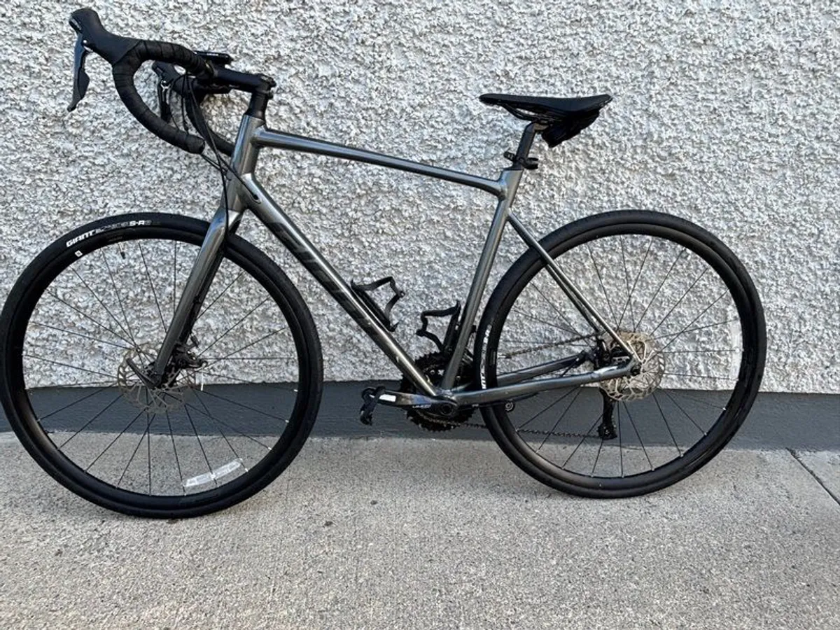 Giant Contend 2 Road Bike - Image 2