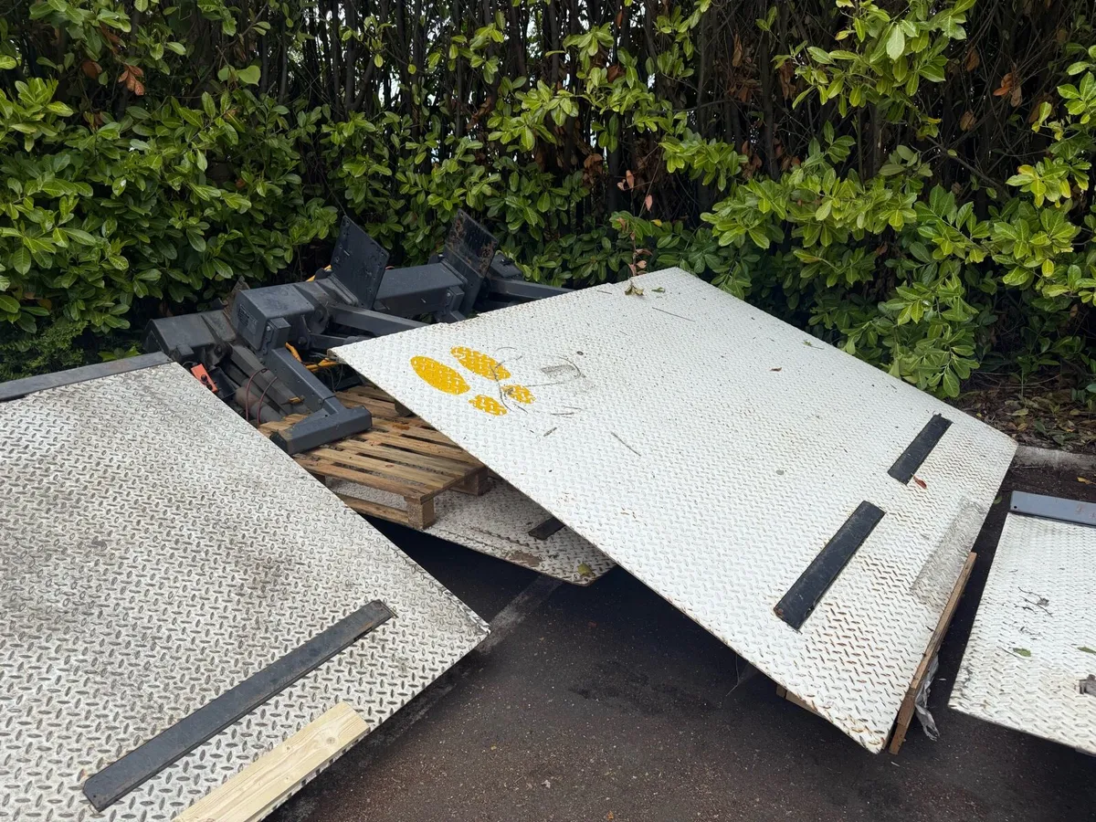 Second hand tail lift sales - Image 3