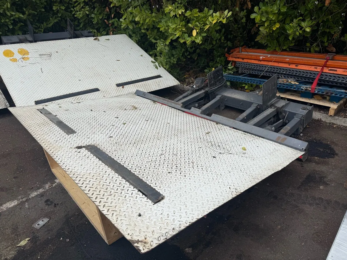 Second hand tail lift sales - Image 4