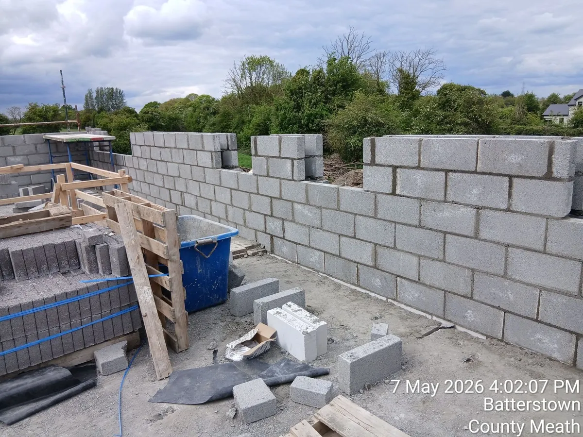 Builder  , blocklayer, bricklayer - Image 3