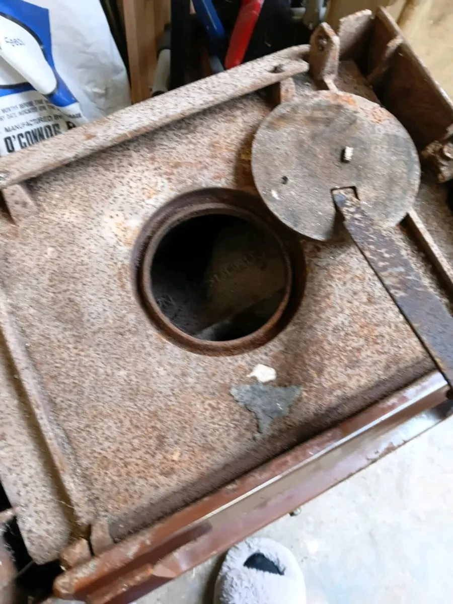 Stove - Image 2