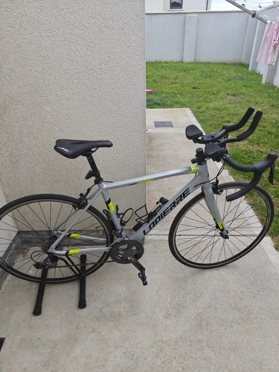 Road bike - Image 1