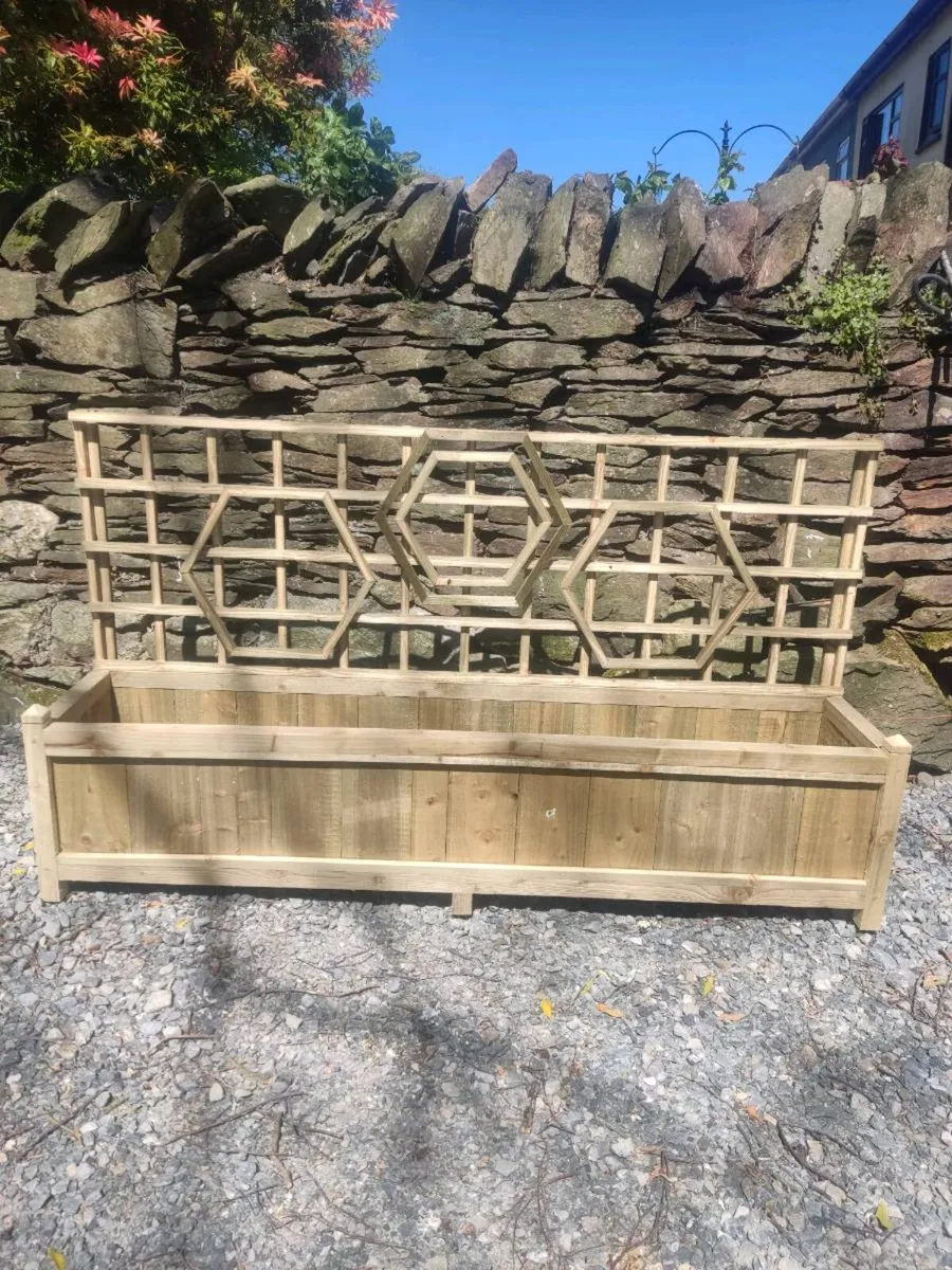 Trellis Planter - Image 1